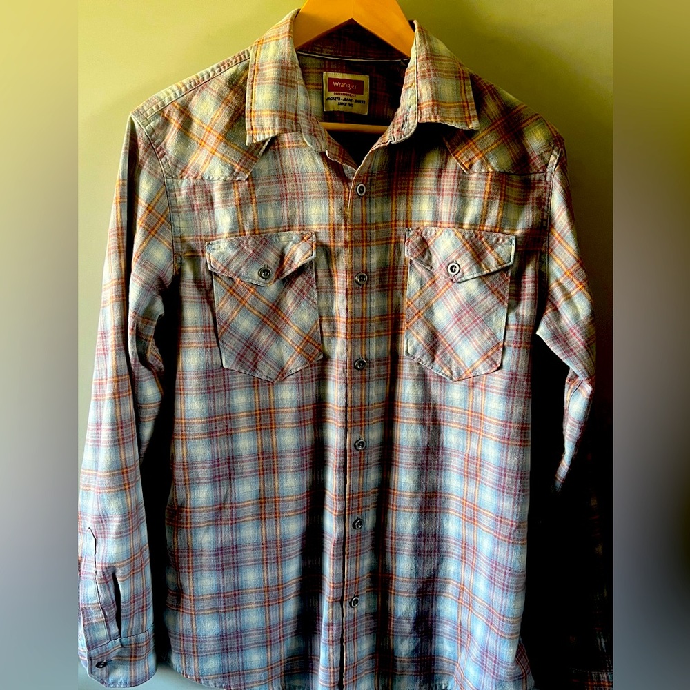 Wrangler Men's Plaid Western Button-Up Shirt